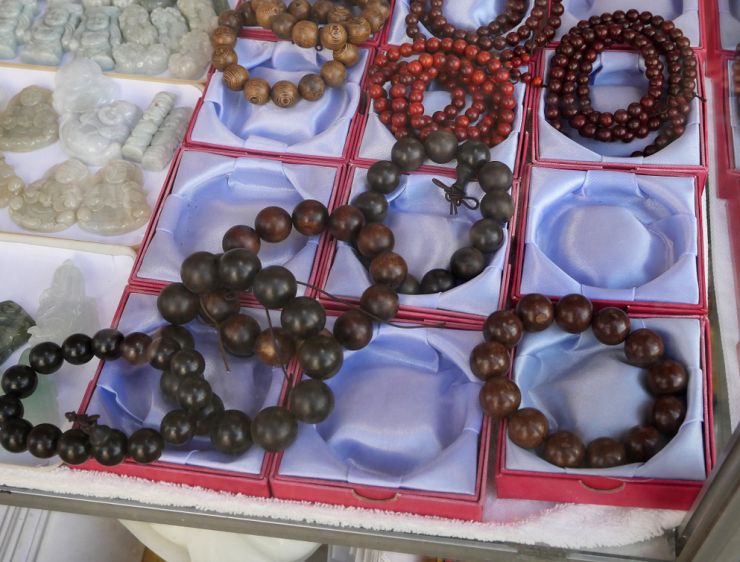 zobrazit detail snímku: Výrobky z agarového dřeva