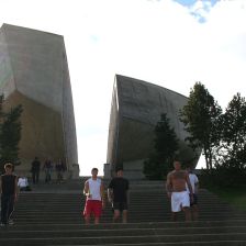 Rastúca kultúrna scéna Banskej Bystrice: Ako miestni umelci formujú identitu mesta Rastúca kultúrna scéna Banskej Bystrice: Ako miestni umelci formujú identitu mesta