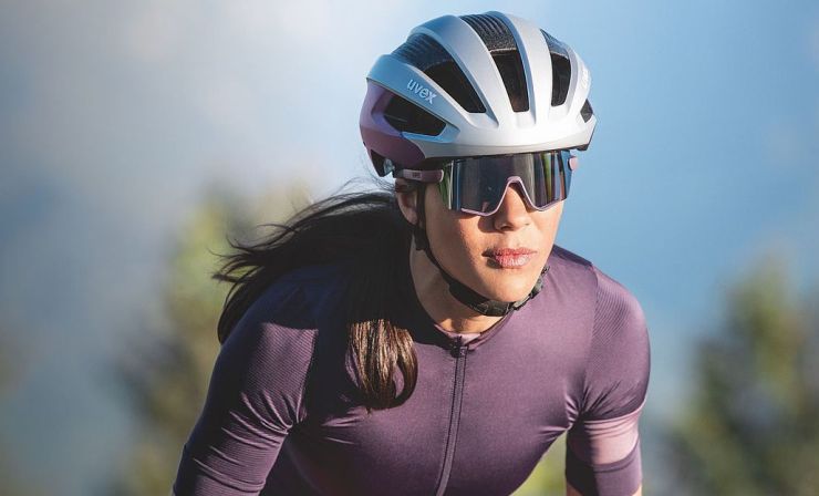 zobrazit detail snímku: Cyklistická výbava Uvex.
