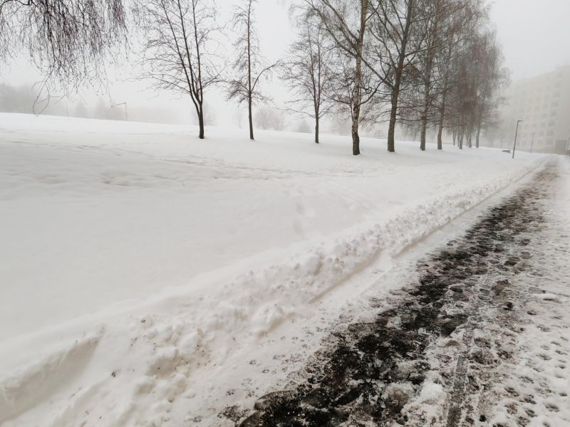 Chodník v zimě - klikněte pro zobrazení detailu