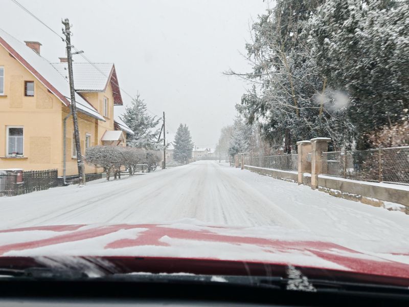 Citroen ë-C3 na zimní silnici. - klikněte pro zobrazení detailu