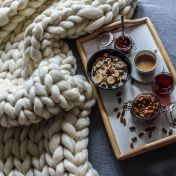 Jak přežít zimu a milovat ji: Umění útulnosti podle severského „Hygge“