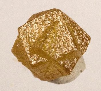 Jeden z možných tvarů přírodního diamantu -  nález z Konga - klikněte pro zobrazení detailu