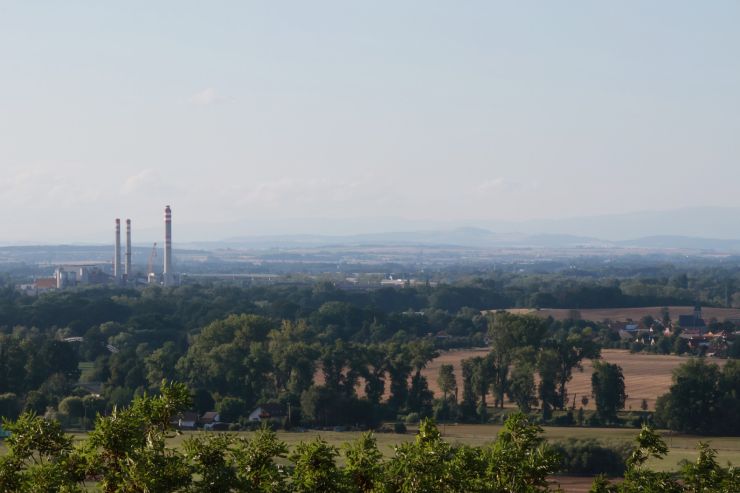 zobrazit detail snímku: Elektrárna Opatovice z Kunětické hory