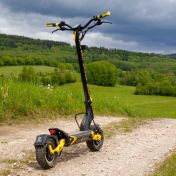 Elektrická koloběžka - hračka pro líné „surikaty“, nebo praktické řešení elektrické mikromobility? Elektrická koloběžka - hračka pro líné „surikaty“, nebo praktické řešení elektrické mikromobility?