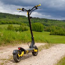 Elektrická koloběžka - hračka pro líné „surikaty“, nebo praktické řešení elektrické mikromobility?