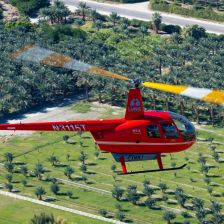 Elektrický vrtulník e-R44 nad Palm Springs.
