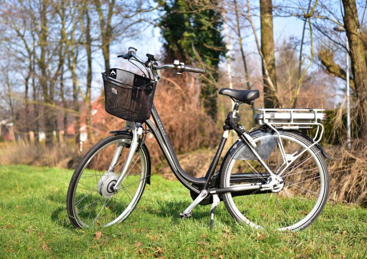 zobrazit detail snímku: Městské elektrokolo.