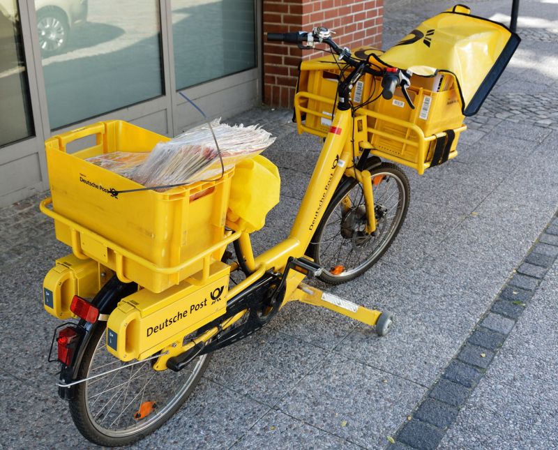 Nákladní elektrokolo německé pošty. - klikněte pro zobrazení detailu