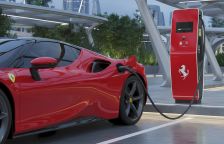 Ještě nedávno to odmítali, dnes se tím chlubí: Ferrari, král řvoucích spalovacích motorů, představilo svůj elektromobil