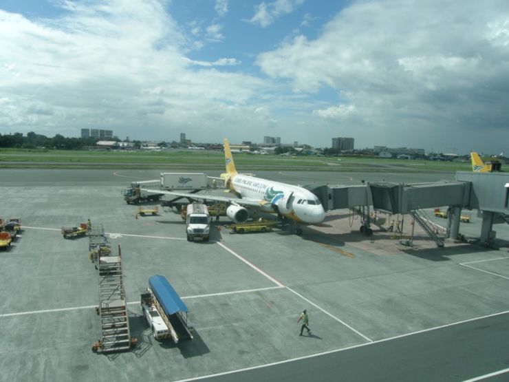 zobrazit detail snímku: letadlo společnosti Cebu Pacific na letišti na Boholu