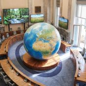 Vláda zaujala stanovisko: Země je kulatá!