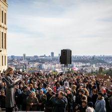 Včerejší datum demonstrace za MŽP na Hradčanech přináší symboliku