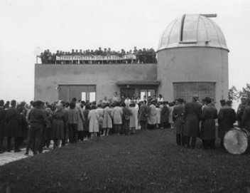 Historická fotografie hvězdárny - klikněte pro zobrazení detailu