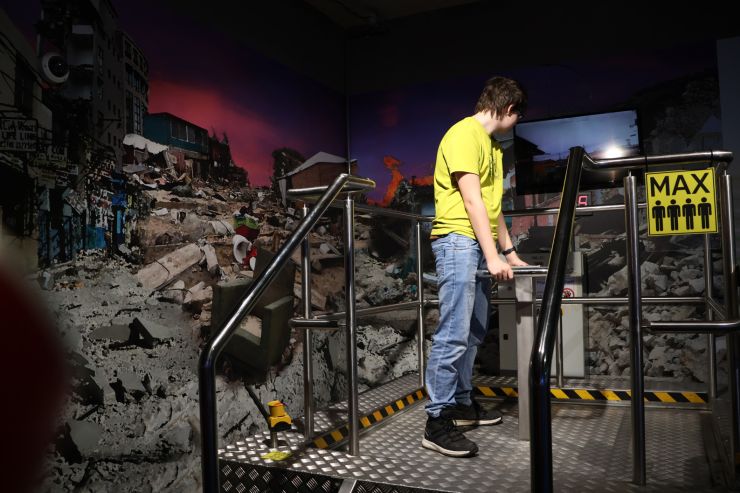 zobrazit detail snímku: IQlandia - zemětřesení