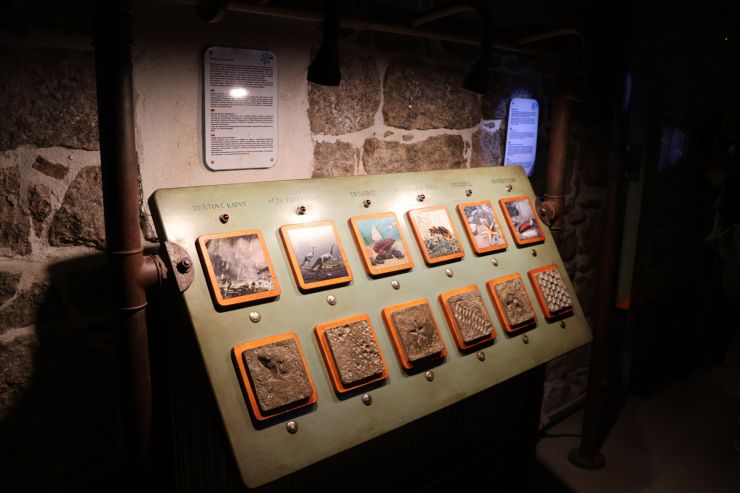 zobrazit detail snímku: IQlandia - Geolab - zkameněliny