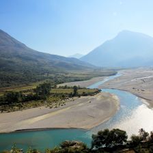 Jak vypadá opravdová řeka? Albánská Vjosa je jednou z posledních v Evropě