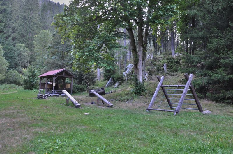 Krkonoše - Zelený důl - hřiště - klikněte pro zobrazení detailu