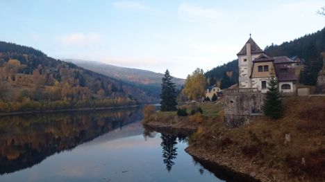 Přehrady a život pod nimi - horští pstruzi v Praze