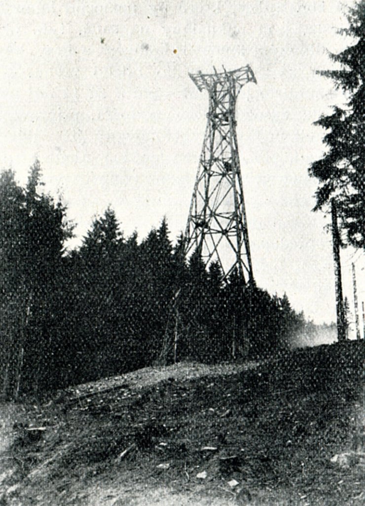 zobrazit detail snímku: Pohled na trať za montáže lanovky