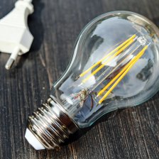 Retro LED žárovka.