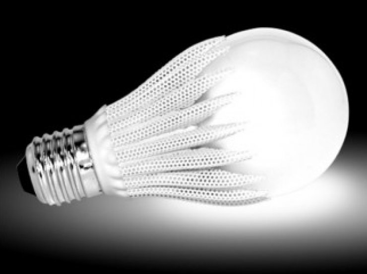 zobrazit detail snímku: LED žárovka