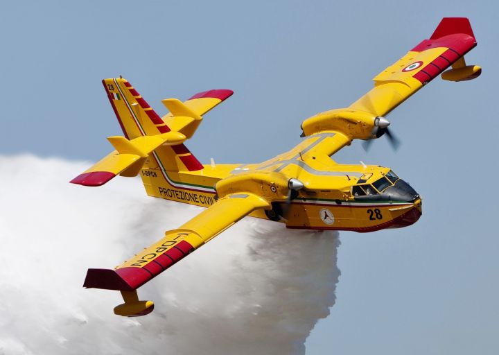 Letadlo Canadair CL-415. - klikněte pro zobrazení detailu