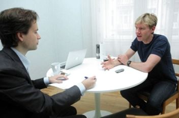 Lomborg a Kovanda při rozhovoru - klikněte pro zobrazení detailu