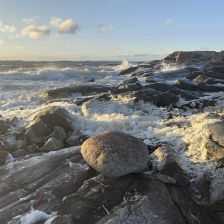 Příliv a odliv, tváře evropského pobřeží a surfování po obrácené řece