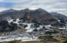 Lyžaři i fanoušci, nejen aktivisté: „Nechceme fosilní sponzory“