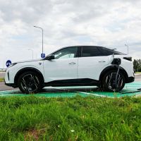 Peugeot e-3008. - klikněte pro zobrazení detailu