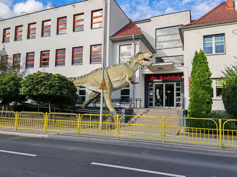 Nezvyklá výzdoba školy v Goleniowě. - klikněte pro zobrazení detailu Nezvyklá výzdoba školy v Goleniowě. - klikněte pro zobrazení detailu