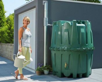 Plastová zahradní nádrž na dešťovou vodu 1600 l - klikněte pro zobrazení detailu