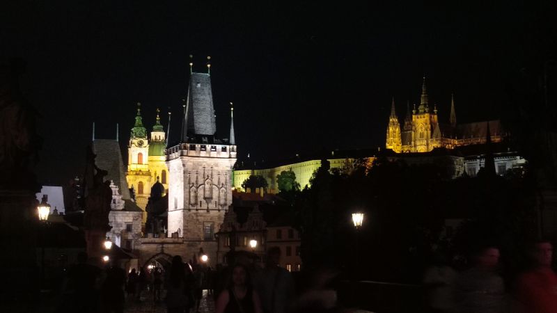 Hustorické centrum Prahy ve tmě - klikněte pro zobrazení detailu