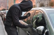 Krádež z auta a rozbité sklo: Malé doplňky k pojistce, které dávají velký smysl