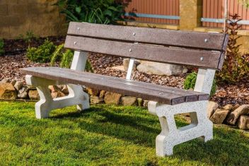 Parková lavička, plastové latě 1000 mm, betonové nohy - klikněte pro zobrazení detailu Parková lavička, plastové latě 1000 mm, betonové nohy - klikněte pro zobrazení detailu