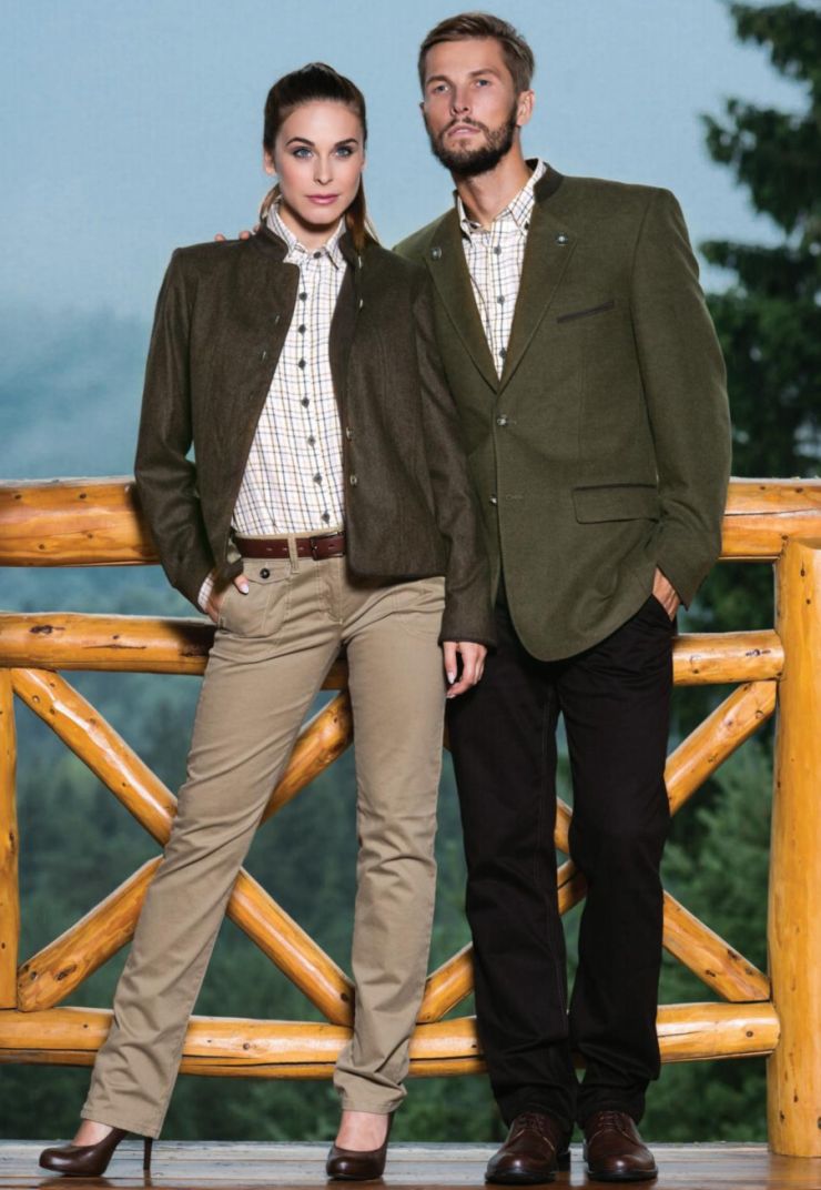 zobrazit detail snímku: Moderní slavnostní myslivecké oblečení.