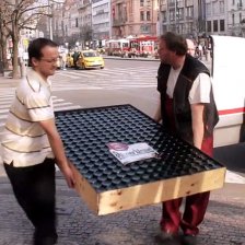Instalace reklamy Pilsner Urqell