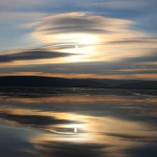 Tajemství „černého“ ledu, bílých talířů v něm a zpívajících jezer Tajemství „černého“ ledu, bílých talířů v něm a zpívajících jezer