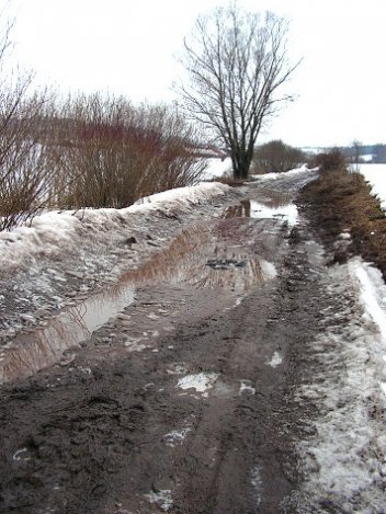 Rozbahněná cesta - klikněte pro zobrazení detailu