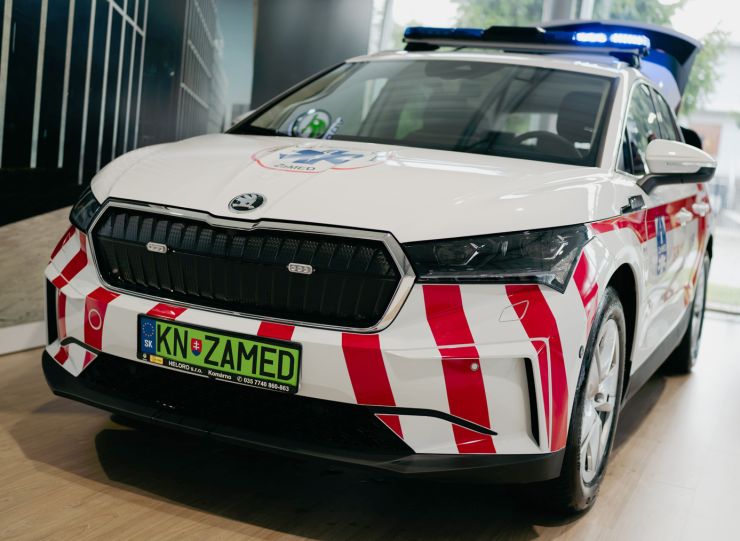 zobrazit detail snímku: Záchranářský elektromobil Škoda Enyaq iV 80x.