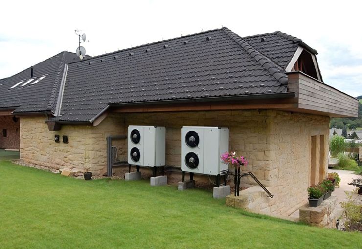 zobrazit detail snímku: Dům s nainstalovaným tepelným čerpadlem.