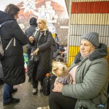 Úkryt v metru.