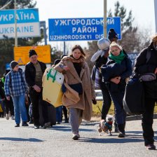 Ukrajinští uprchlíci na hranicích Ukrajiny a Slovenska.
