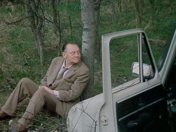 Právě nabouraný pan doktor - klikněte pro zobrazení detailu Právě nabouraný pan doktor - klikněte pro zobrazení detailu