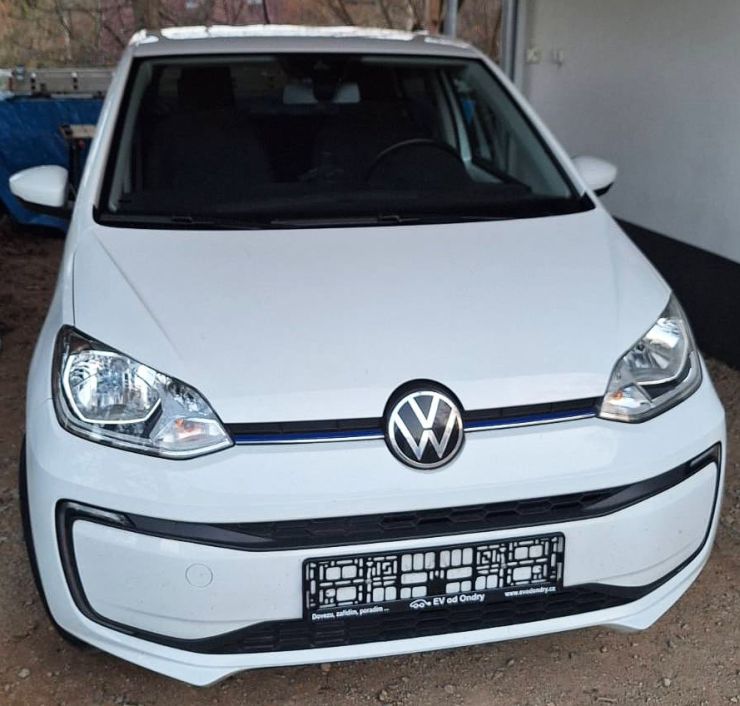 zobrazit detail snímku: Elektromobil Volkswagen e-Up!