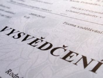 Vysvědčení - klikněte pro zobrazení detailu Vysvědčení - klikněte pro zobrazení detailu