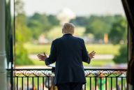 Zahrada moci a moc přírody: Od betonové zahrady Bílého domu po zelený Pražský hrad: Příběh o tom, jak byla legendární Růžová…