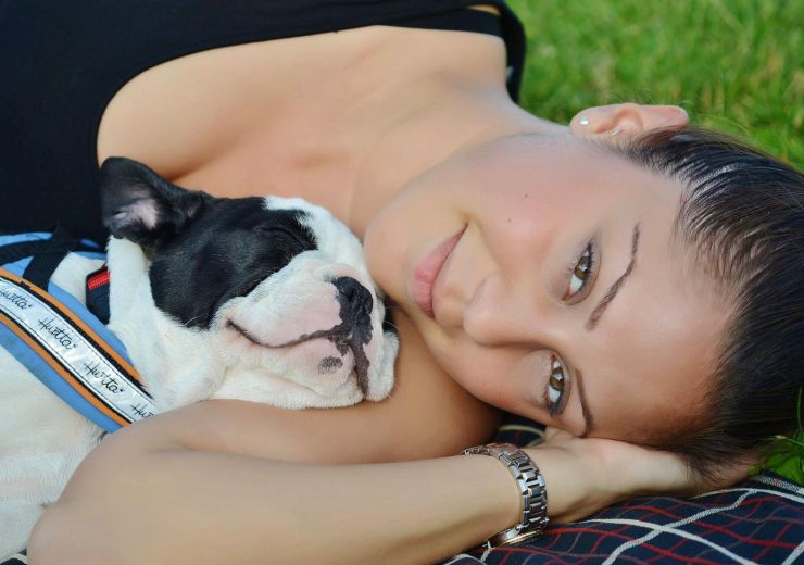 zobrazit detail snímku: Žena a její pes.